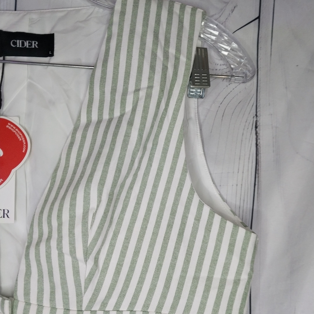 Cider Green And White Striped Women's Cropped Vest NWT - Picture 2 of 8